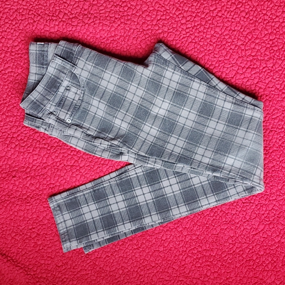 Mudd Skinny Jeans